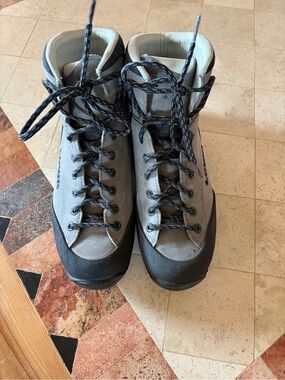 Lowa Gray and Black Women's Combat/Moto Boots